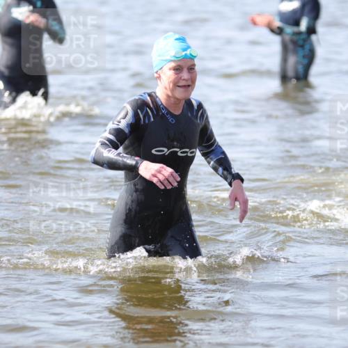 22.06.2025 - Viking Triathlon H.Heesch http://msf.ph/oto/8058892 22.06.2025 10:29:21 Schwimmen 6, 11, 30, 33, 243, 458, 612, 652 meine-sportfotos.de