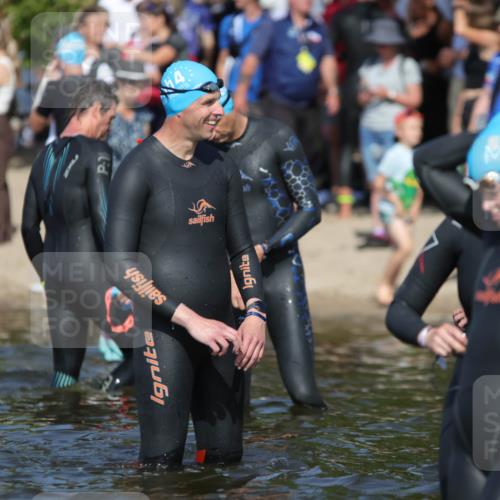 22.06.2025 - Viking Triathlon H.Heesch http://msf.ph/oto/8058899 22.06.2025 09:42:20 Schwimmen  meine-sportfotos.de