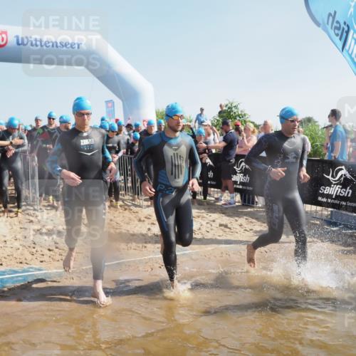 22.06.2025 - Viking Triathlon MichiJ http://msf.ph/oto/8058911 22.06.2025 10:03:42 Schwimmen 58, 62, 79, 108, 148, 157, 179, 296, 434, 456, 619, 635, 645, 648, 659 meine-sportfotos.de