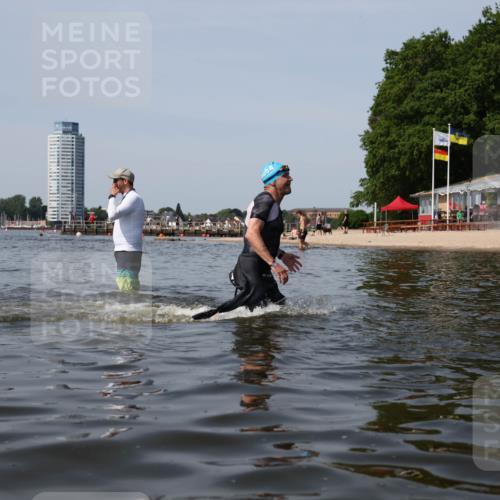 22.06.2025 - Viking Triathlon Michael Strokosch http://msf.ph/oto/8058913 22.06.2025 10:50:25 Schwimmen 24, 202, 418, 431, 463 meine-sportfotos.de