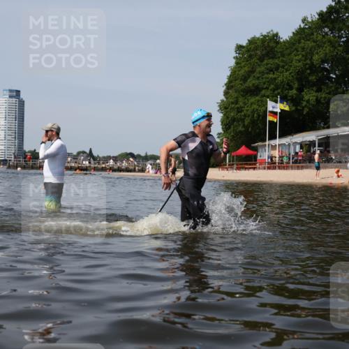 22.06.2025 - Viking Triathlon Michael Strokosch http://msf.ph/oto/8058920 22.06.2025 10:50:25 Schwimmen 24, 202, 418, 431, 463 meine-sportfotos.de
