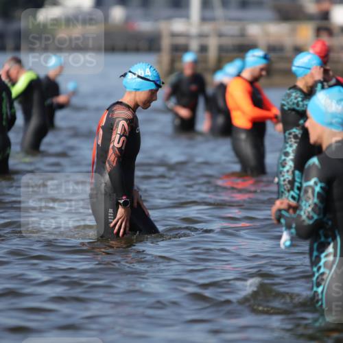 22.06.2025 - Viking Triathlon H.Heesch http://msf.ph/oto/8058923 22.06.2025 09:44:44 Schwimmen  meine-sportfotos.de