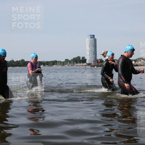 22.06.2025 - Viking Triathlon Michael Strokosch http://msf.ph/oto/8058948 22.06.2025 10:50:32 Schwimmen 24, 48, 202, 402, 418, 463, 533 meine-sportfotos.de