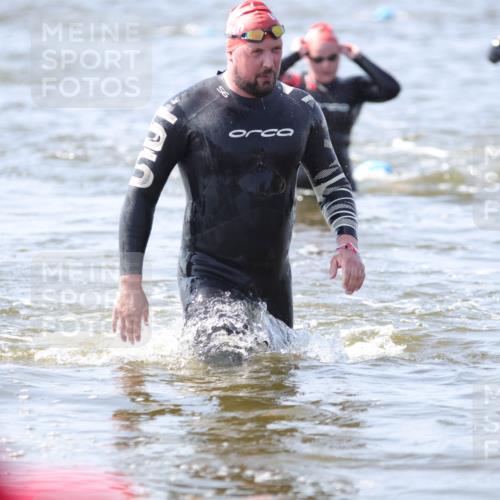 22.06.2025 - Viking Triathlon H.Heesch http://msf.ph/oto/8059027 22.06.2025 10:30:19 Schwimmen 132, 381, 393, 491, 551, 626, 643 meine-sportfotos.de
