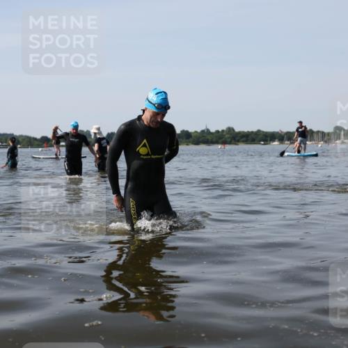 22.06.2025 - Viking Triathlon Michael Strokosch http://msf.ph/oto/8059037 22.06.2025 10:50:54 Schwimmen 308, 523, 543 meine-sportfotos.de