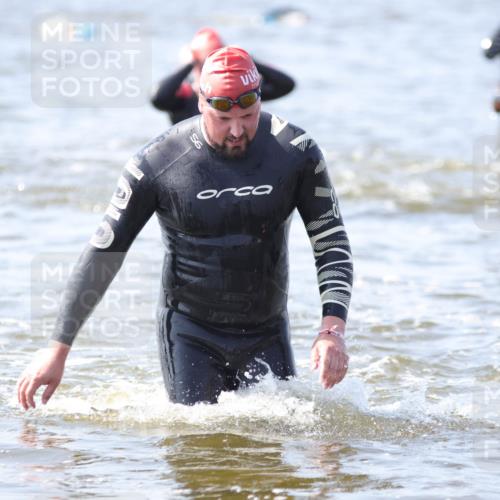 22.06.2025 - Viking Triathlon H.Heesch http://msf.ph/oto/8059044 22.06.2025 10:30:21 Schwimmen 132, 381, 393, 491, 551, 626, 643 meine-sportfotos.de