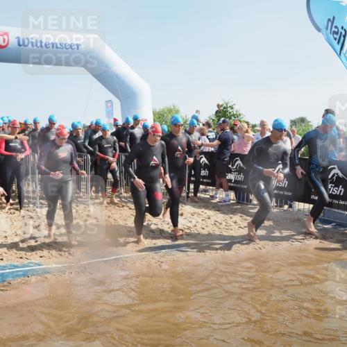 22.06.2025 - Viking Triathlon MichiJ http://msf.ph/oto/8059055 22.06.2025 10:03:57 Schwimmen 26, 54, 77, 215, 220, 242, 315, 336, 383, 396, 433, 451, 495, 639, 657 meine-sportfotos.de