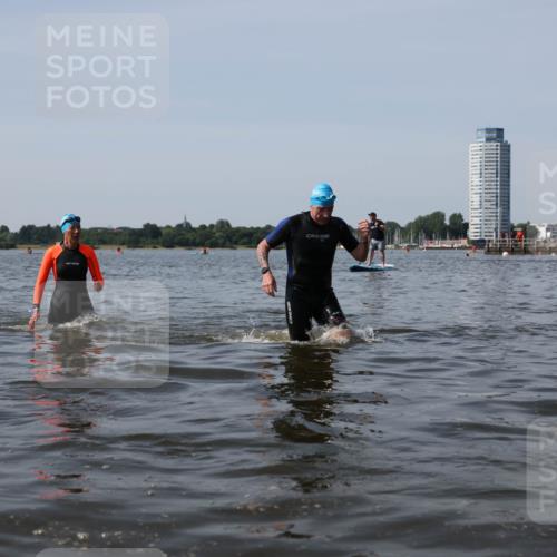 22.06.2025 - Viking Triathlon Michael Strokosch http://msf.ph/oto/8059068 22.06.2025 10:51:00 Schwimmen 308, 484, 523, 543 meine-sportfotos.de