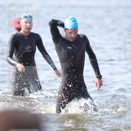 22.06.2025 - Viking Triathlon H.Heesch http://msf.ph/oto/8059072 22.06.2025 10:30:26 Schwimmen 13, 132, 381, 393, 491, 551, 643, 651 meine-sportfotos.de