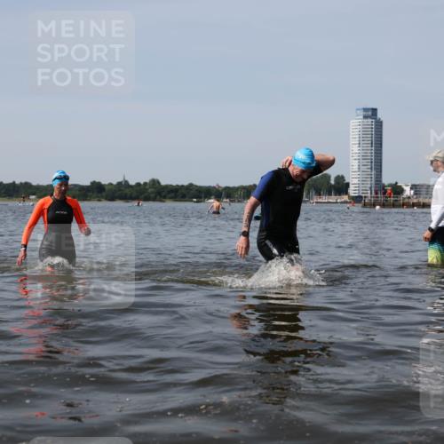 22.06.2025 - Viking Triathlon Michael Strokosch http://msf.ph/oto/8059074 22.06.2025 10:51:01 Schwimmen 308, 484, 523, 543 meine-sportfotos.de