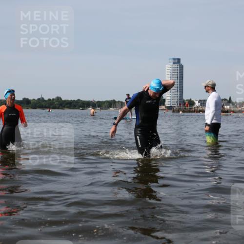 22.06.2025 - Viking Triathlon Michael Strokosch http://msf.ph/oto/8059081 22.06.2025 10:51:01 Schwimmen 308, 484, 523, 543 meine-sportfotos.de