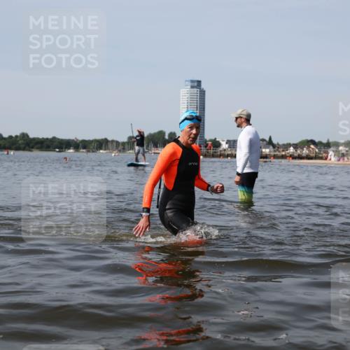 22.06.2025 - Viking Triathlon Michael Strokosch http://msf.ph/oto/8059113 22.06.2025 10:51:04 Schwimmen 308, 436, 484, 523, 543 meine-sportfotos.de