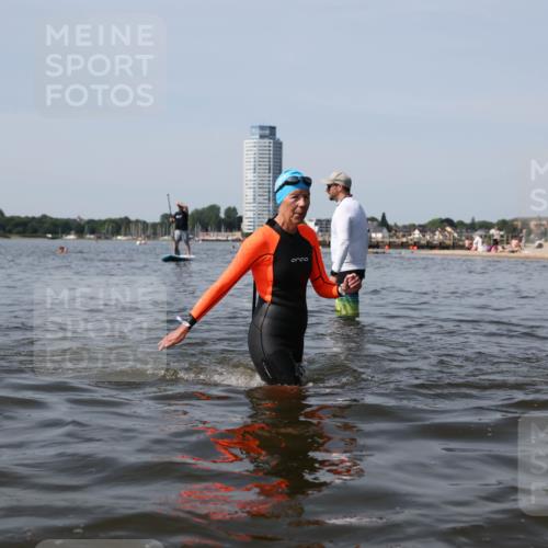 22.06.2025 - Viking Triathlon Michael Strokosch http://msf.ph/oto/8059117 22.06.2025 10:51:04 Schwimmen 308, 436, 484, 523, 543 meine-sportfotos.de