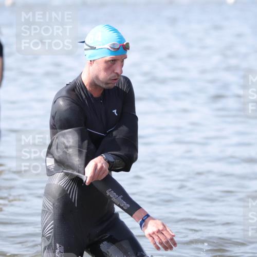 22.06.2025 - Viking Triathlon H.Heesch http://msf.ph/oto/8059119 22.06.2025 10:30:45 Schwimmen 13, 45, 162, 188, 444, 510, 630, 651 meine-sportfotos.de
