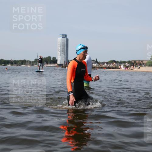 22.06.2025 - Viking Triathlon Michael Strokosch http://msf.ph/oto/8059121 22.06.2025 10:51:05 Schwimmen 308, 436, 484, 523, 543 meine-sportfotos.de