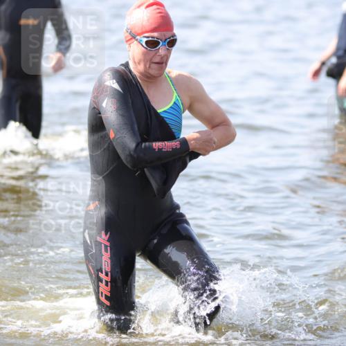 22.06.2025 - Viking Triathlon H.Heesch http://msf.ph/oto/8059126 22.06.2025 10:30:49 Schwimmen 45, 162, 188, 347, 352, 444, 510, 630, 651 meine-sportfotos.de