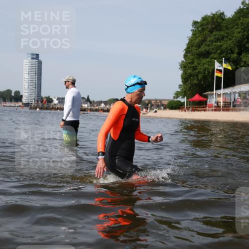 22.06.2025 - Viking Triathlon Michael Strokosch http://msf.ph/oto/8059135 22.06.2025 10:51:05 Schwimmen 308, 436, 484, 523, 543 meine-sportfotos.de