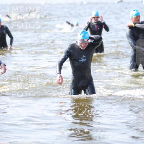 22.06.2025 - Viking Triathlon H.Heesch http://msf.ph/oto/8059156 22.06.2025 10:30:58 Schwimmen 45, 162, 216, 237, 330, 347, 352, 444, 510, 549 meine-sportfotos.de