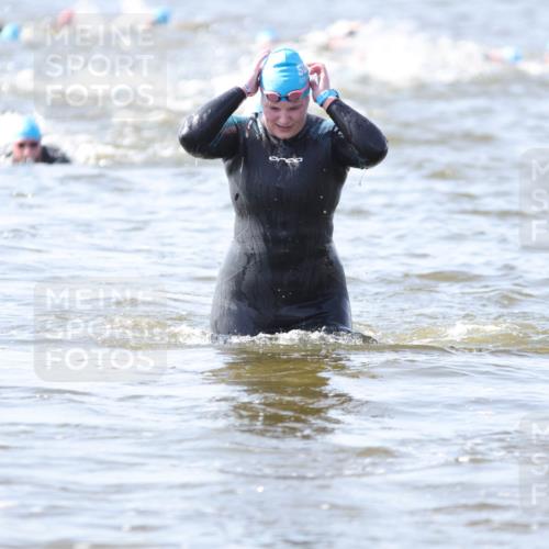 22.06.2025 - Viking Triathlon H.Heesch http://msf.ph/oto/8059181 22.06.2025 10:31:14 Schwimmen 3, 8, 216, 236, 237, 311, 330, 352, 469, 549 meine-sportfotos.de