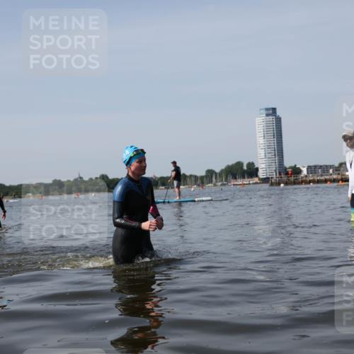 22.06.2025 - Viking Triathlon Michael Strokosch http://msf.ph/oto/8059200 22.06.2025 10:51:23 Schwimmen 422, 436, 477 meine-sportfotos.de