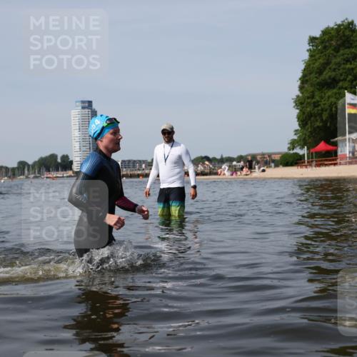 22.06.2025 - Viking Triathlon Michael Strokosch http://msf.ph/oto/8059229 22.06.2025 10:51:24 Schwimmen 422, 477 meine-sportfotos.de