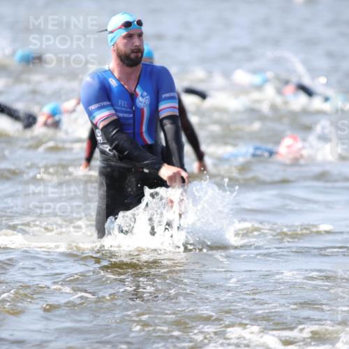 22.06.2025 - Viking Triathlon H.Heesch http://msf.ph/oto/8059231 22.06.2025 10:31:25 Schwimmen 3, 8, 137, 158, 236, 311, 340, 469, 613, 648 meine-sportfotos.de