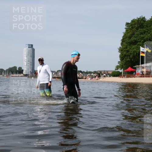 22.06.2025 - Viking Triathlon Michael Strokosch http://msf.ph/oto/8059241 22.06.2025 10:51:31 Schwimmen 292, 422, 477 meine-sportfotos.de