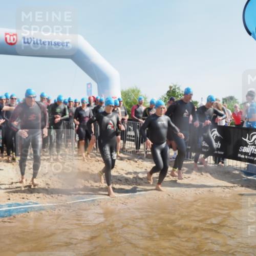 22.06.2025 - Viking Triathlon MichiJ http://msf.ph/oto/8059244 22.06.2025 10:04:12 Schwimmen 141, 142, 156, 185, 199, 240, 276, 313, 351, 370, 448, 474, 493, 529, 614 meine-sportfotos.de
