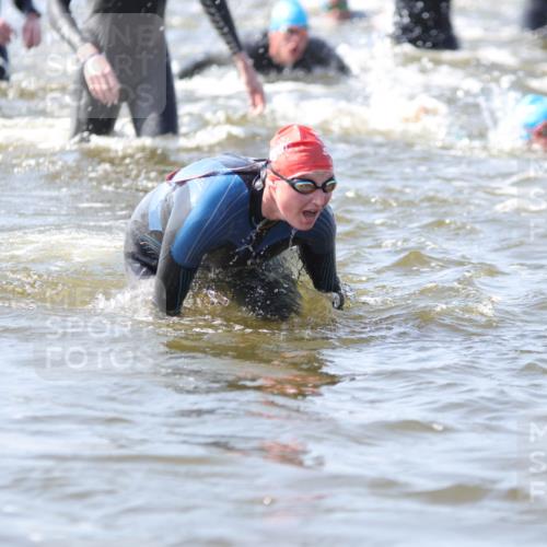 22.06.2025 - Viking Triathlon H.Heesch http://msf.ph/oto/8059254 22.06.2025 10:31:33 Schwimmen 3, 8, 98, 99, 137, 158, 189, 224, 311, 340, 350, 469, 555, 613, 648 meine-sportfotos.de