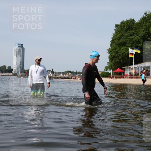 22.06.2025 - Viking Triathlon Michael Strokosch http://msf.ph/oto/8059256 22.06.2025 10:51:31 Schwimmen 292, 422, 477 meine-sportfotos.de