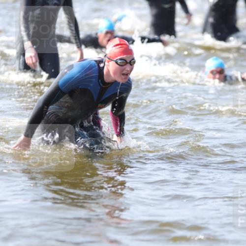 22.06.2025 - Viking Triathlon H.Heesch http://msf.ph/oto/8059260 22.06.2025 10:31:33 Schwimmen 3, 8, 98, 99, 137, 158, 189, 224, 311, 340, 350, 469, 555, 613, 648 meine-sportfotos.de