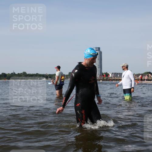 22.06.2025 - Viking Triathlon Michael Strokosch http://msf.ph/oto/8059263 22.06.2025 10:41:17 Schwimmen 54, 94, 153, 314, 376, 390, 496, 631 meine-sportfotos.de