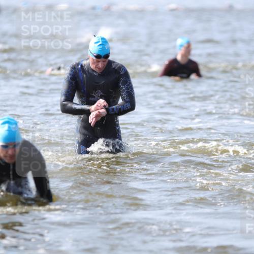 22.06.2025 - Viking Triathlon H.Heesch http://msf.ph/oto/8059279 22.06.2025 10:31:35 Schwimmen 3, 8, 98, 99, 124, 125, 137, 158, 189, 224, 340, 350, 469, 555, 613, 648 meine-sportfotos.de