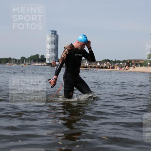 22.06.2025 - Viking Triathlon Michael Strokosch http://msf.ph/oto/8059294 22.06.2025 10:51:36 Schwimmen 292, 422 meine-sportfotos.de
