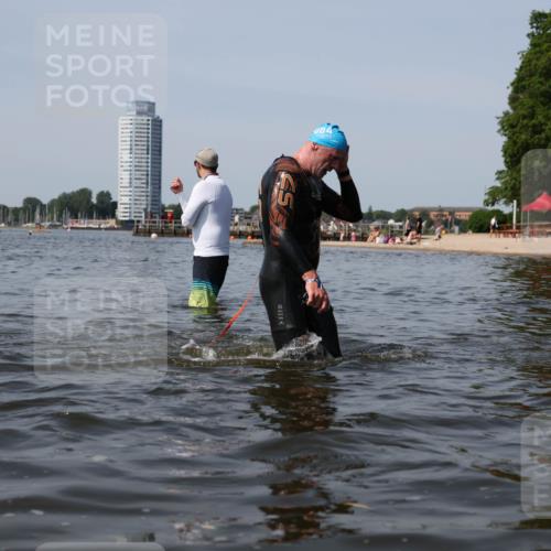 22.06.2025 - Viking Triathlon Michael Strokosch http://msf.ph/oto/8059305 22.06.2025 10:51:36 Schwimmen 292, 422 meine-sportfotos.de