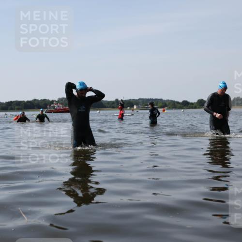 22.06.2025 - Viking Triathlon Michael Strokosch http://msf.ph/oto/8059308 22.06.2025 10:51:53 Schwimmen 169 meine-sportfotos.de