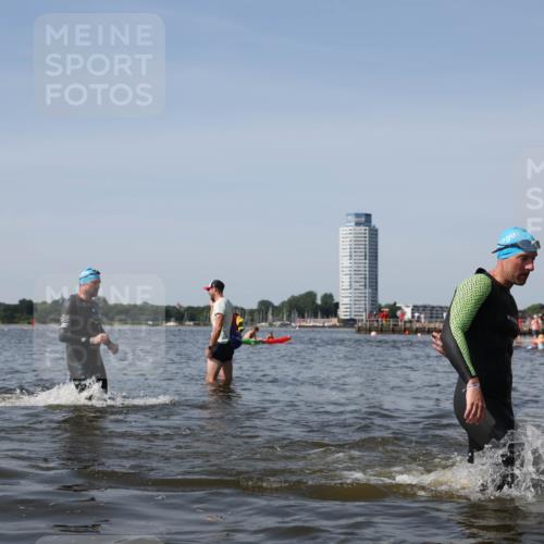 22.06.2025 - Viking Triathlon Michael Strokosch http://msf.ph/oto/8059311 22.06.2025 10:41:25 Schwimmen 54, 94, 376, 390, 505 meine-sportfotos.de