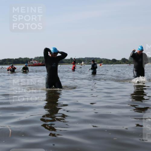 22.06.2025 - Viking Triathlon Michael Strokosch http://msf.ph/oto/8059312 22.06.2025 10:51:53 Schwimmen 169 meine-sportfotos.de