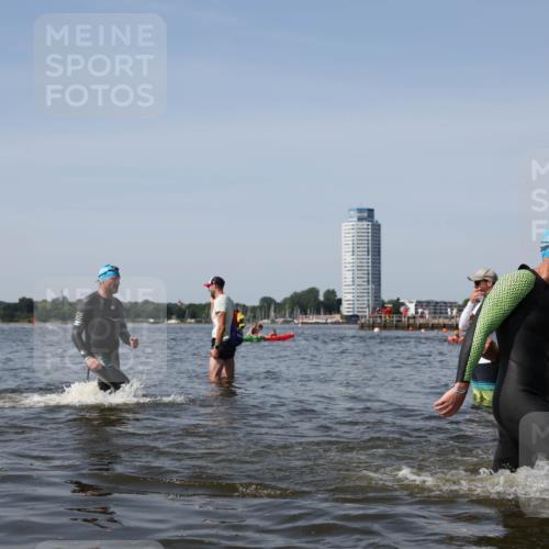 22.06.2025 - Viking Triathlon Michael Strokosch http://msf.ph/oto/8059316 22.06.2025 10:41:25 Schwimmen 54, 94, 376, 390, 505 meine-sportfotos.de