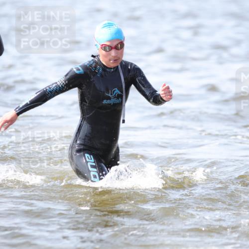 22.06.2025 - Viking Triathlon H.Heesch http://msf.ph/oto/8059323 22.06.2025 10:31:39 Schwimmen 3, 87, 98, 99, 124, 125, 137, 158, 189, 224, 340, 350, 435, 469, 507, 555, 613, 648, 658 meine-sportfotos.de