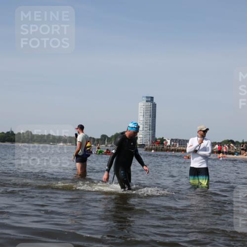 22.06.2025 - Viking Triathlon Michael Strokosch http://msf.ph/oto/8059324 22.06.2025 10:41:26 Schwimmen 54, 94, 376, 390, 505 meine-sportfotos.de