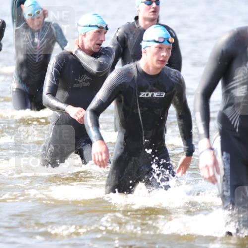 22.06.2025 - Viking Triathlon H.Heesch http://msf.ph/oto/8059334 22.06.2025 10:31:40 Schwimmen 87, 98, 99, 124, 125, 137, 158, 189, 224, 340, 350, 435, 507, 555, 613, 648, 658 meine-sportfotos.de