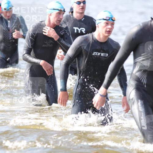 22.06.2025 - Viking Triathlon H.Heesch http://msf.ph/oto/8059339 22.06.2025 10:31:40 Schwimmen 87, 98, 99, 124, 125, 137, 158, 189, 224, 340, 350, 435, 507, 555, 613, 648, 658 meine-sportfotos.de