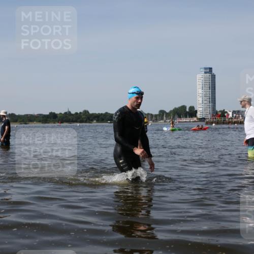 22.06.2025 - Viking Triathlon Michael Strokosch http://msf.ph/oto/8059363 22.06.2025 10:41:33 Schwimmen 54, 194, 220, 376, 390, 505, 629 meine-sportfotos.de