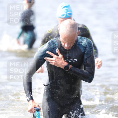 22.06.2025 - Viking Triathlon H.Heesch http://msf.ph/oto/8059377 22.06.2025 10:31:48 Schwimmen 63, 87, 98, 99, 124, 125, 137, 158, 189, 224, 350, 435, 449, 507, 555, 658 meine-sportfotos.de