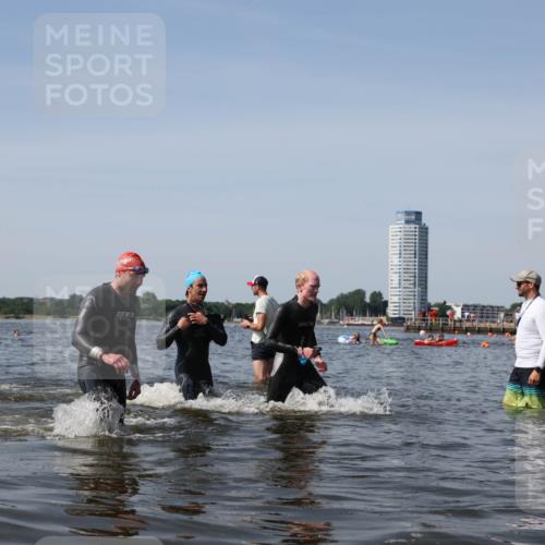 22.06.2025 - Viking Triathlon Michael Strokosch http://msf.ph/oto/8059386 22.06.2025 10:41:39 Schwimmen 58, 142, 194, 220, 505, 625, 629 meine-sportfotos.de
