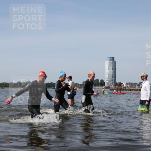 22.06.2025 - Viking Triathlon Michael Strokosch http://msf.ph/oto/8059391 22.06.2025 10:41:39 Schwimmen 58, 142, 194, 220, 505, 625, 629 meine-sportfotos.de