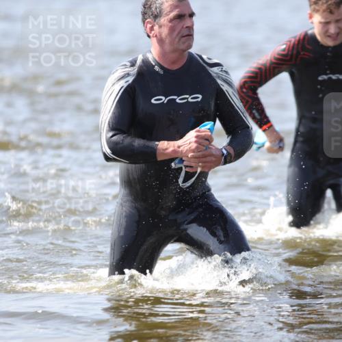 22.06.2025 - Viking Triathlon H.Heesch http://msf.ph/oto/8059394 22.06.2025 10:31:52 Schwimmen 63, 87, 99, 124, 125, 189, 193, 224, 226, 271, 350, 435, 449, 464, 488, 507, 555, 658 meine-sportfotos.de