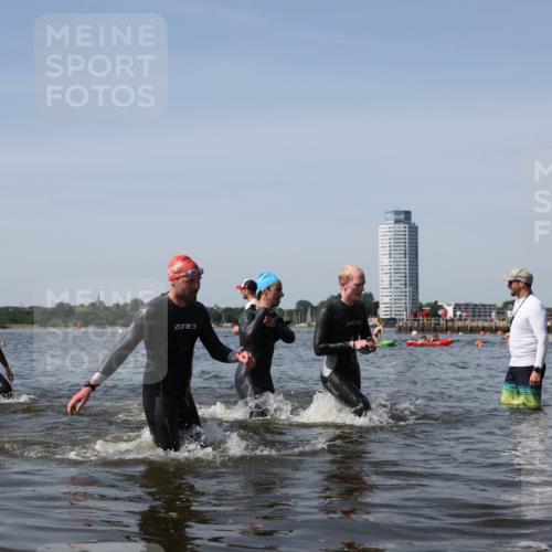 22.06.2025 - Viking Triathlon Michael Strokosch http://msf.ph/oto/8059395 22.06.2025 10:41:39 Schwimmen 58, 142, 194, 220, 505, 625, 629 meine-sportfotos.de