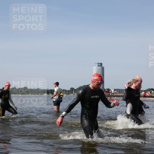 22.06.2025 - Viking Triathlon Michael Strokosch http://msf.ph/oto/8059412 22.06.2025 10:41:41 Schwimmen 58, 142, 194, 220, 221, 505, 625, 629 meine-sportfotos.de